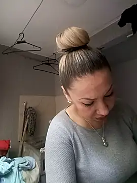 coral smitth online show from 11/16/25, 06:34