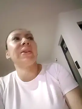 coral smitth online show from 10/20/25, 06:52