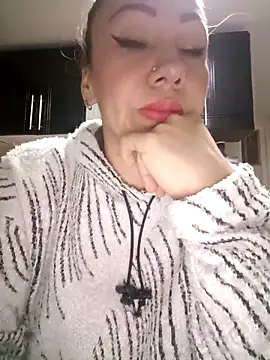 Snapshot of coral_smitth chatting on 03/20/25, 11:23 coral smitth online show from 03/20/25, 11:23