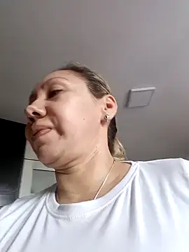 Snapshot of coral_smitth chatting on 09/20/25, 09:09 coral smitth online show from 09/20/25, 09:09