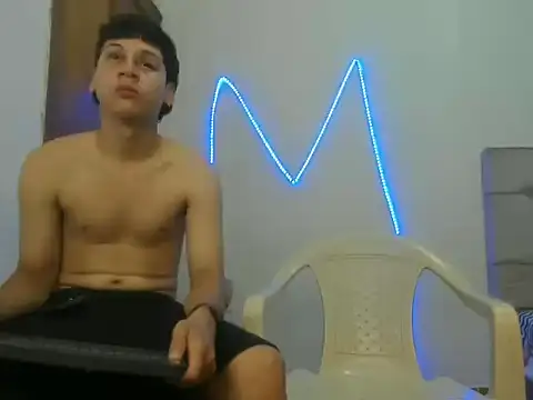 Snapshot of MasterSEX420 chatting on 02/15/26, 05:01 MasterSEX420 online show from 02/15/26, 05:01