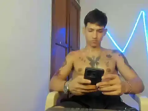 Snapshot of MasterSEX420 chatting on 02/11/26, 06:30 MasterSEX420 online show from 02/11/26, 06:30