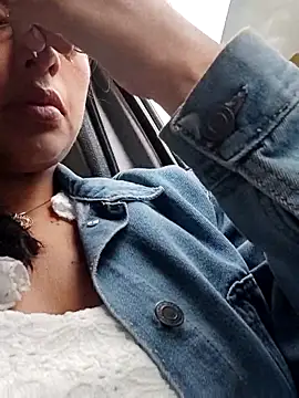 EmmaTorres  online show from 12/18/25, 09:29