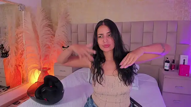 EmmaTorres  online show from 01/11/26, 08:27