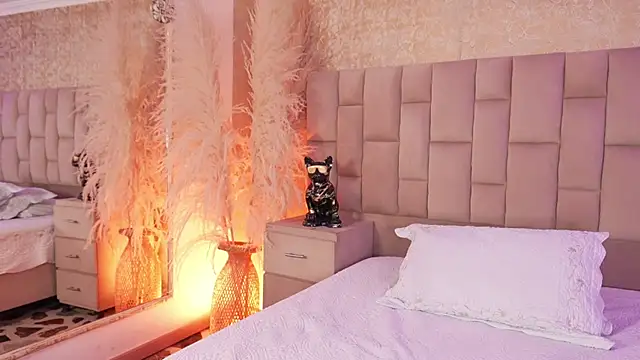 EmmaTorres  online show from 12/15/25, 09:53