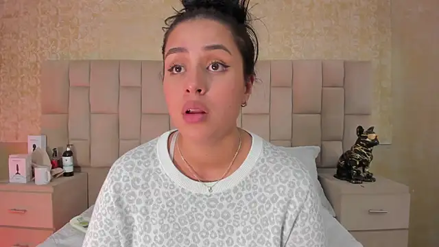 Snapshot of EmmaTorres_ chatting on 03/19/25, 12:15 EmmaTorres  online show from 03/19/25, 12:15