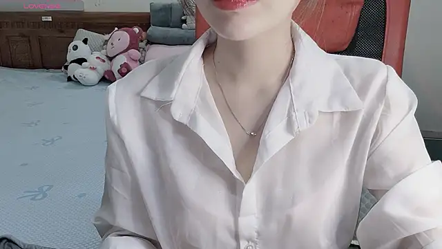 TrinhH Nabbi online show from 04/18/26, 02:41