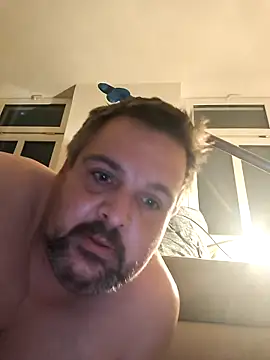 Snapshot of Ronny2510 chatting on 12/18/25, 09:29 Ronny2510 online show from 12/18/25, 09:29