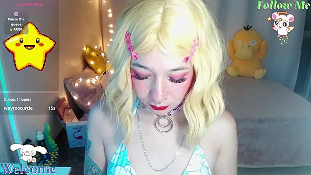 Snapshot of mily_milk_ chatting on 12/12/24, 10:02 mily milk online show from 12/12/24, 10:02