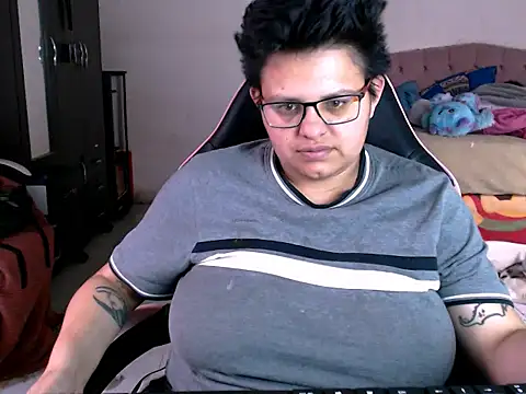 tatsumi nao online show from 12/02/25, 07:37