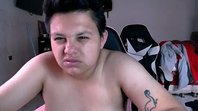 tatsumi nao online show from 10/31/25, 03:52