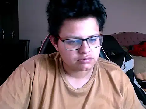 tatsumi nao online show from 12/15/25, 08:47