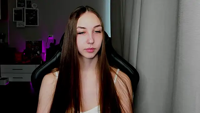 Sm0ly online show from 05/04/26, 02:48