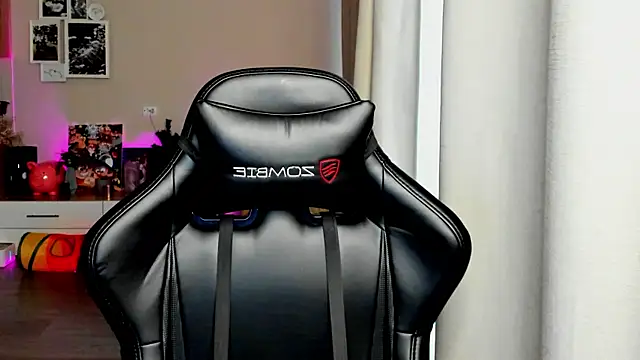 Sm0ly online show from 10/04/25, 02:46