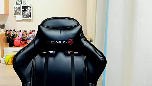 Sm0ly online show from 10/26/25, 01:50