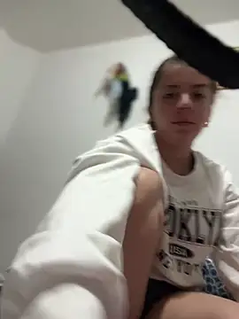 Cloew Marz online show from 11/19/25, 08:09