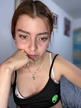 Snapshot of Cloew_Marz chatting on 03/18/25, 01:46 Cloew Marz online show from 03/18/25, 01:46