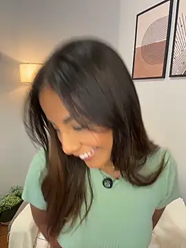 Brownfitbabyy online show from 03/18/26, 12:19