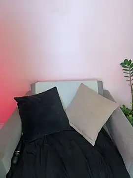 Brownfitbabyy online show from 10/22/25, 12:26