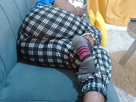 leslysexygirl online show from 04/07/26, 06:37