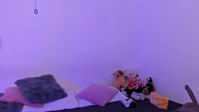 crystalvazquez online show from 10/30/25, 11:41