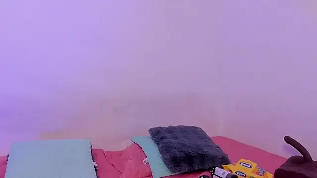 crystalvazquez online show from 11/14/25, 01:37