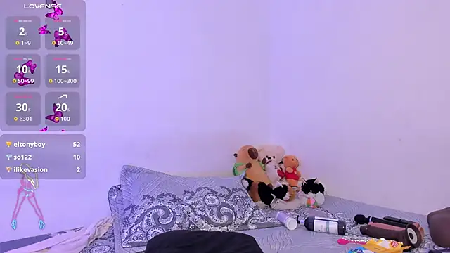 crystalvazquez online show from 09/22/25, 03:29