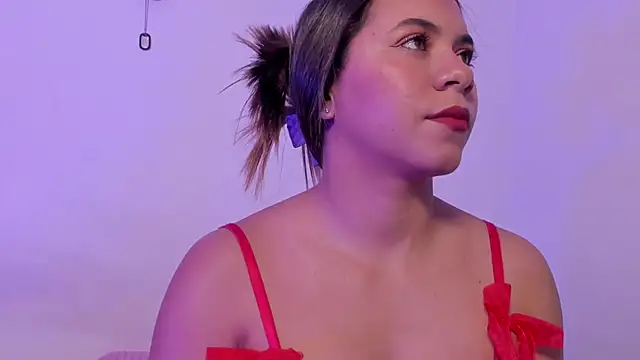 crystalvazquez online show from 11/15/25, 01:04