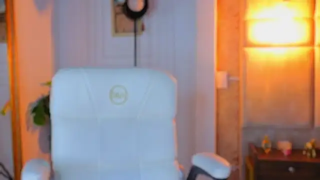 AlessiaLondon online show from 05/04/26, 10:29