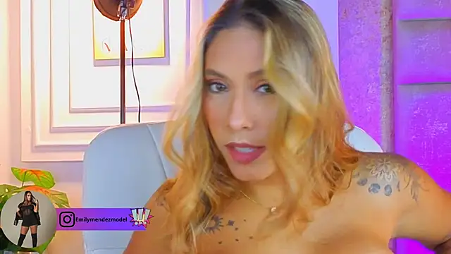 AlessiaLondon online show from 05/09/26, 08:18