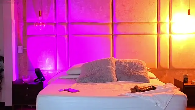 AlessiaLondon online show from 03/27/26, 08:59