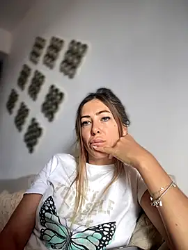 RaquelleDevon online show from 09/22/25, 08:31