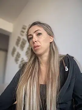 RaquelleDevon online show from 03/07/26, 12:43