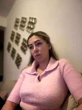 RaquelleDevon online show from 01/08/26, 03:51