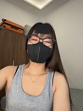 Snapshot of Lilisa_miu chatting on 05/24/26, 04:07 Lilisa miu online show from 05/24/26, 04:07