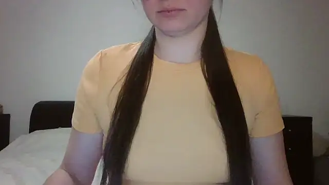 Snapshot of VanesaJewelz chatting on 03/05/25, 05:50 VanesaJewelz online show from 03/05/25, 05:50