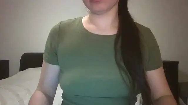 Snapshot of VanesaJewelz chatting on 03/22/25, 06:58 VanesaJewelz online show from 03/22/25, 06:58