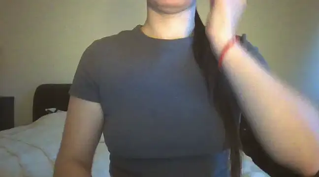 Snapshot of VanesaJewelz chatting on 03/15/25, 04:54 VanesaJewelz online show from 03/15/25, 04:54