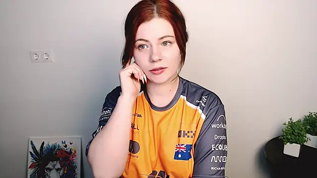 Sun Alexia online show from 10/31/25, 02:46