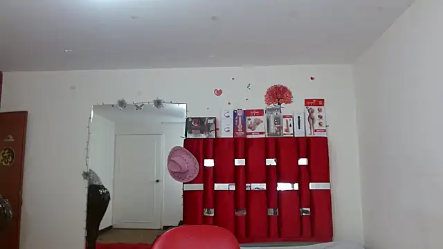 Snapshot of krystal_thomson chatting on 10/03/25, 04:08 krystal thomson online show from 10/03/25, 04:08
