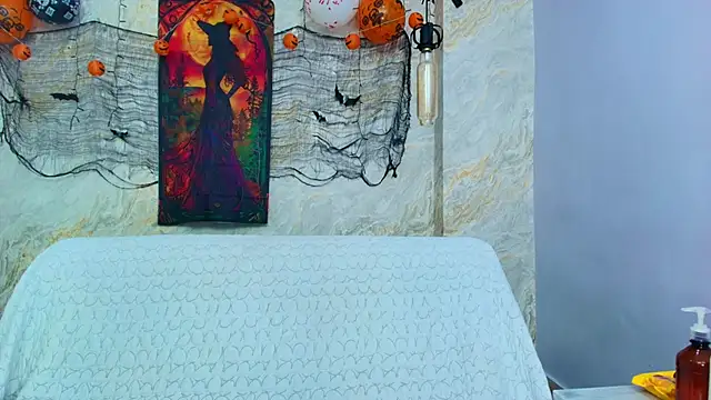 Mia candy 0 online show from 10/30/25, 12:03