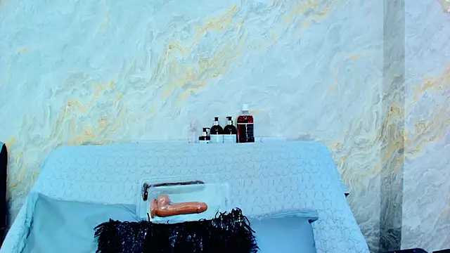 Mia candy 0 online show from 03/09/26, 12:09