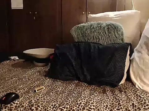 Snapshot of LONGBLKCLIT36 chatting on 04/05/26, 07:09 LONGBLKCLIT36 online show from 04/05/26, 07:09