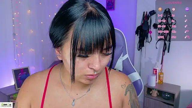 Snapshot of Miss_scarllet_ chatting on 07/06/26, 01:18 Miss scarllet online show from 07/06/26, 01:18