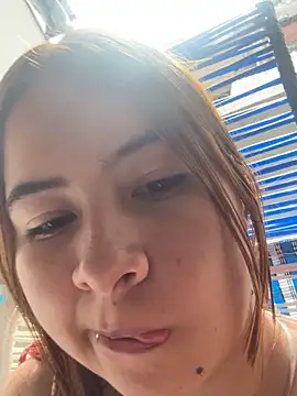 Mia foxx  online show from 11/14/25, 09:07