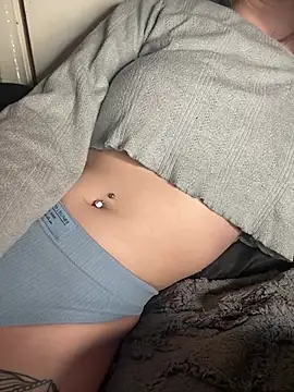 indie-rayne online show from 03/06/25, 04:41