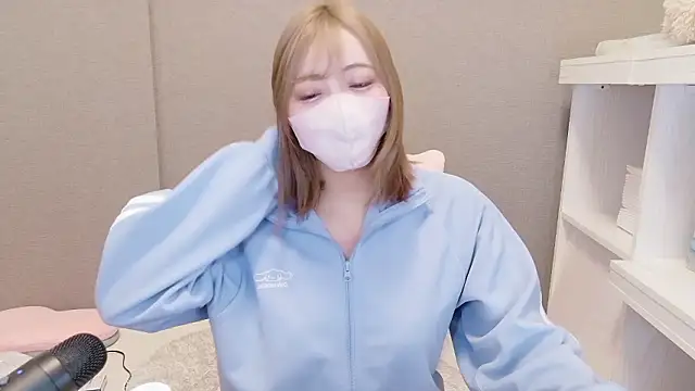  chanMOMO  online show from 05/21/26, 03:31