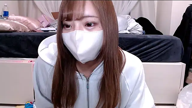 Snapshot of _chanMOMO_ chatting on 02/01/25, 06:43  chanMOMO  online show from 02/01/25, 06:43