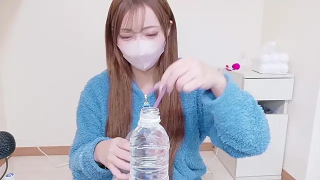  chanMOMO  online show from 12/19/25, 12:29