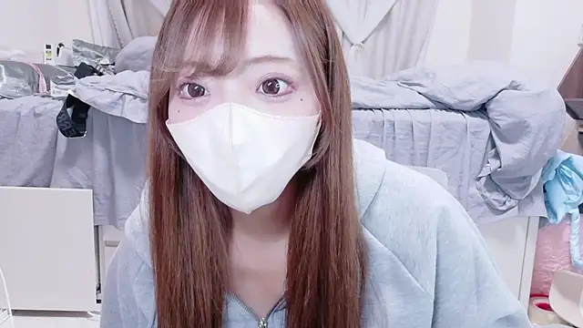 Snapshot of _chanMOMO_ chatting on 09/30/25, 04:13  chanMOMO  online show from 09/30/25, 04:13
